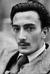 Salvador Dalí Biografia