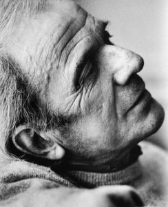 Gilles Deleuze (1925-1995), que trabalhou com o conceito de niilismo proposto por Nietzsche em sua obra.